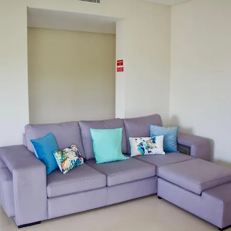 Victoria Gardens Luxury Apartment *